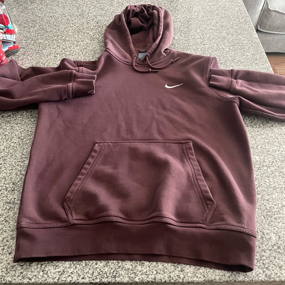 Nike set in good shape